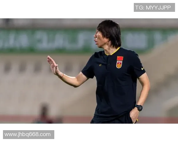 足球明星与其名字的精彩瞬间图片展示让你一览无余的足球魅力与风采