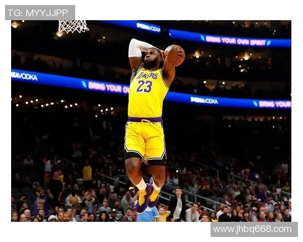 足球明星意外走光瞬间曝光引发热议网友纷纷围观评论不断